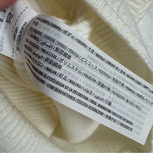 Abercrombie&Fitch LuxeLoft Wrap Sweater Bodysuit Size Small Cream Knit - Picture 6 of 6